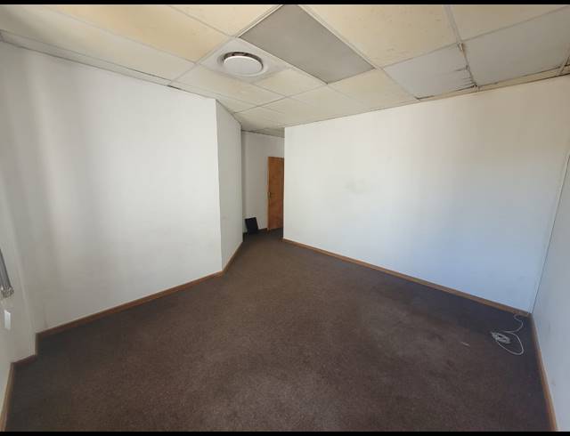 950M² WAREHOUSE TO LET IN KILLARNEY GARDENS